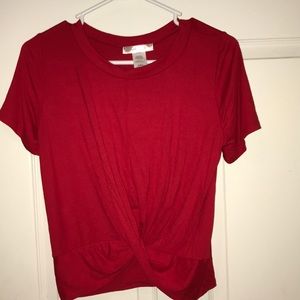 Super cute red twisted top!!